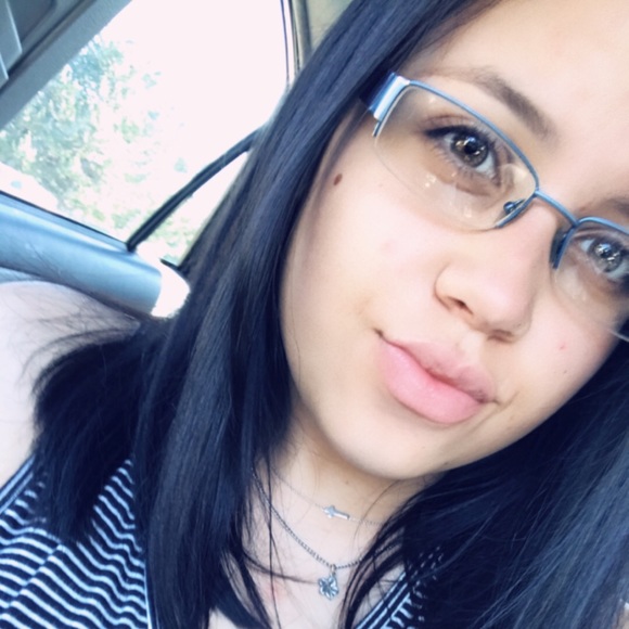 Meet your Posher, Hanah - Picture 1 of 1